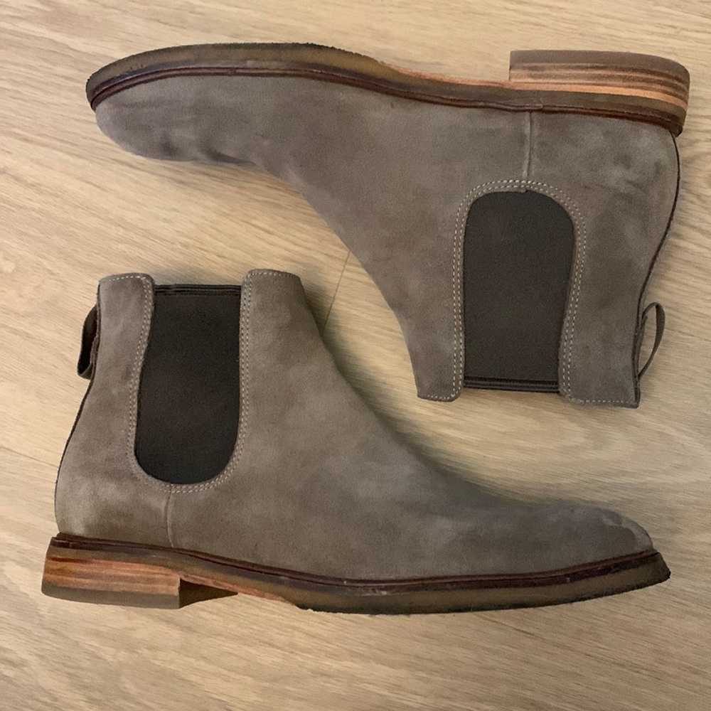 Clarks suede Chelsea boots